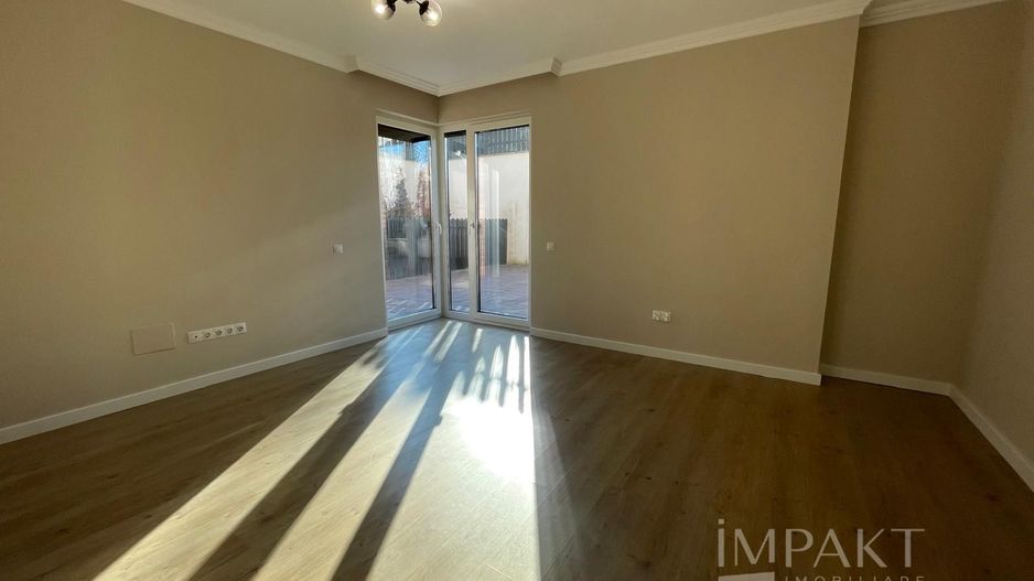 Apartament superb de locuit sau investitie in zona centrala cu 3 camere! - Poză 1