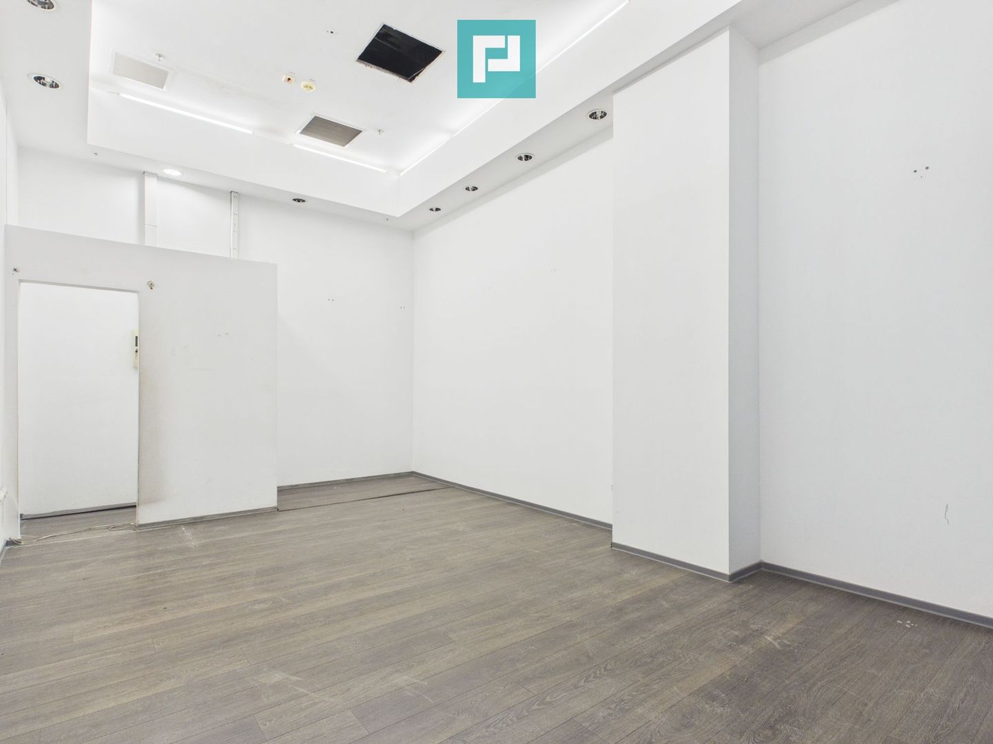 Spațiu comercial/de birouri/showroom în Arad - Poză 5