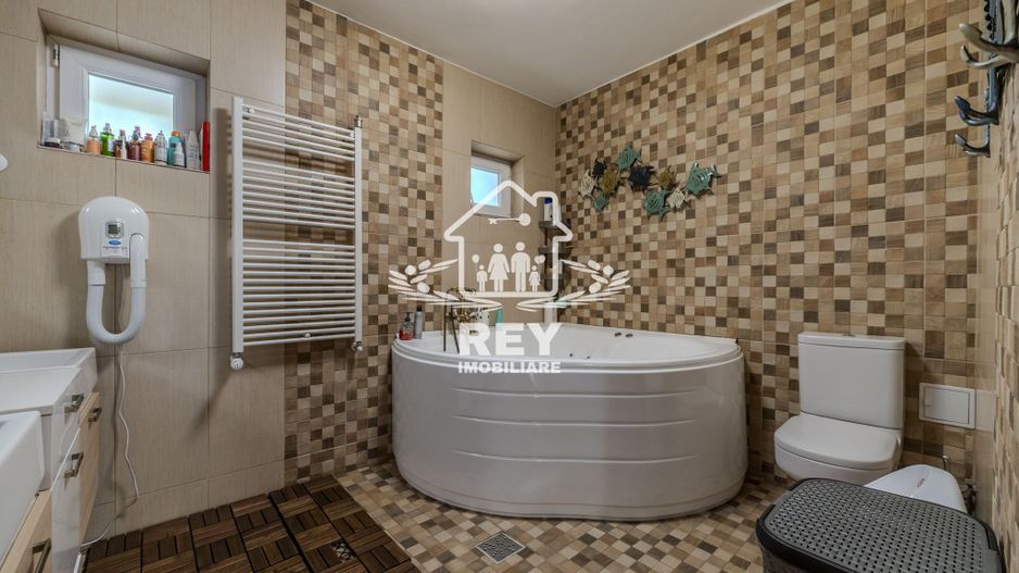 De Vânzare Vila Superba la liziera parcului Sub Arini - Poză 7