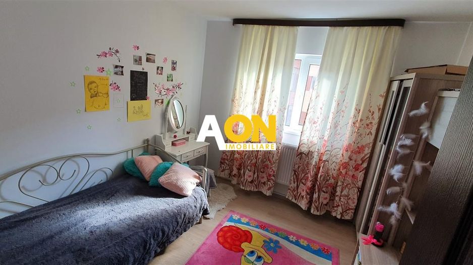 Apartament 3 camere, etaj intermediar, Cetate - Poză 4