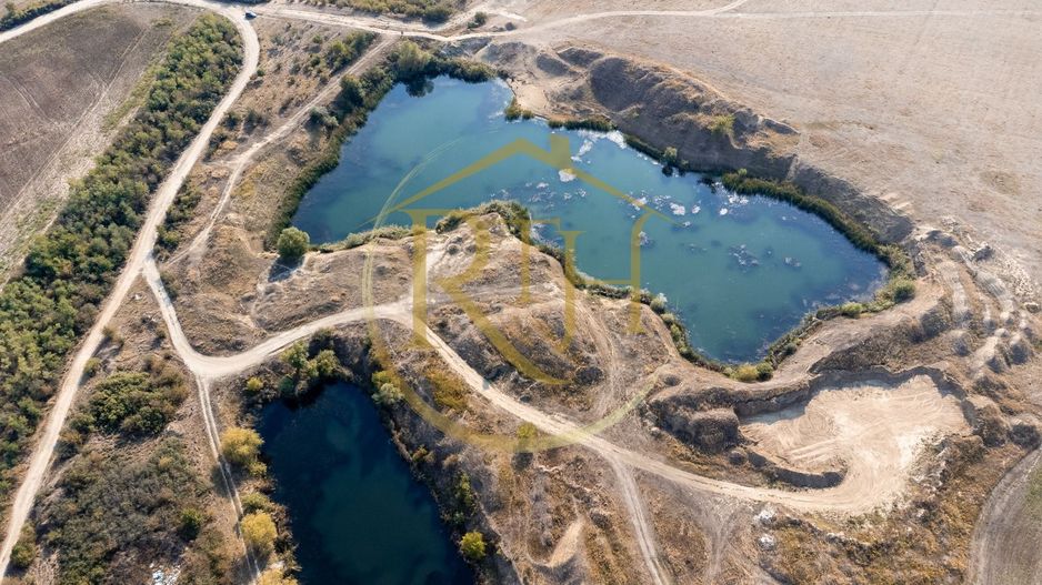 Investiție unică, 10 ha teren cu luciu de apă, ideal pentru turism și agrement! - Poză 7