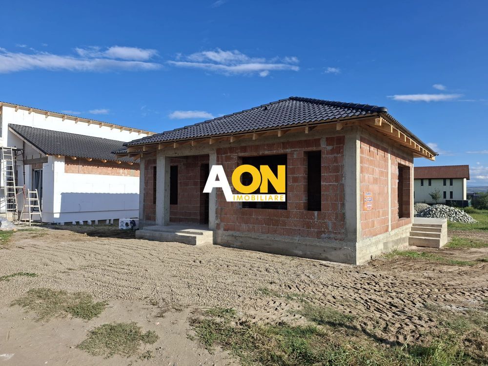 Casa la rosu, 4 camere, 387 mp teren, toate utilitatile, Orizont - Poză 3