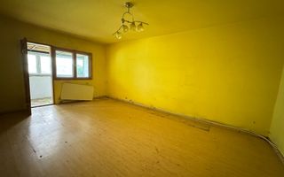 Apartament cu 3 camere decomandat - Poză 4