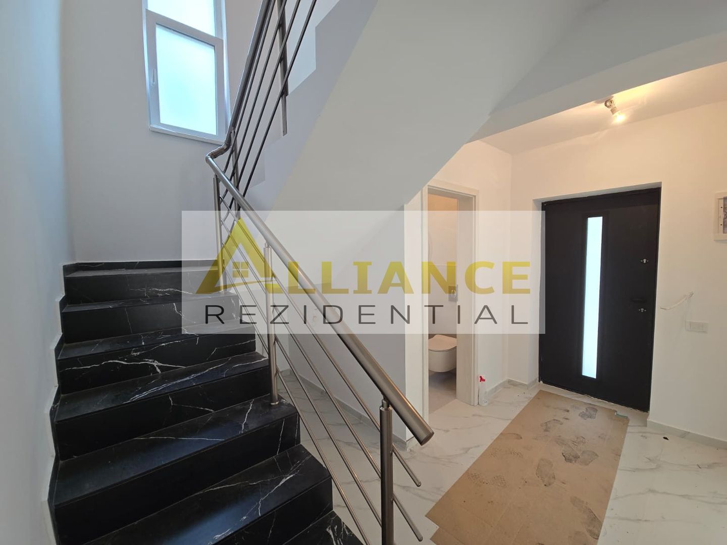 Vila 5 Camere | La 100 m de Blv. - Poză 6