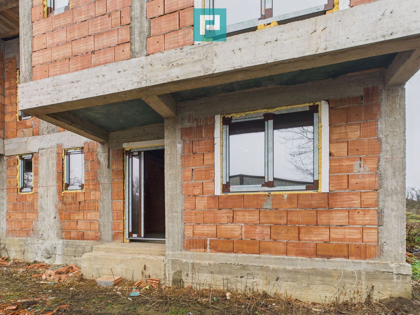 Duplex solid 120 mp, intimitate și calm in Chisoda - Poză 1