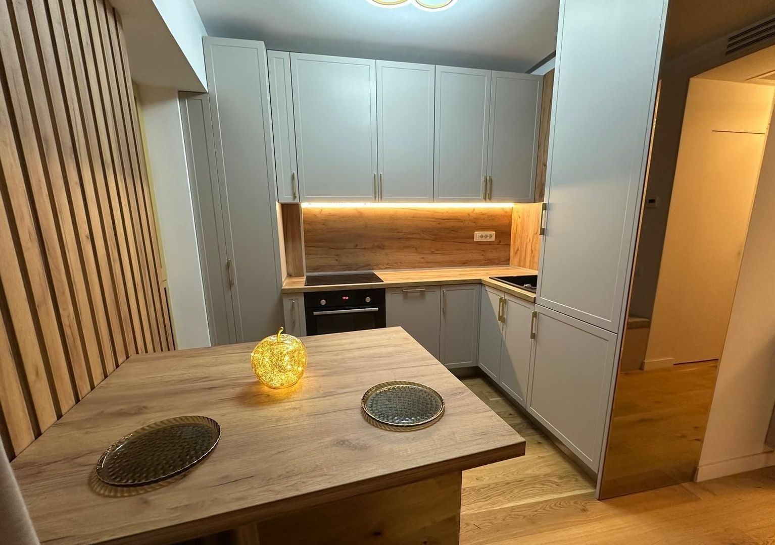 Închiriere 2 camere Centrul Civic, parcare subterană, centrală, Petfriendly - Poză 2