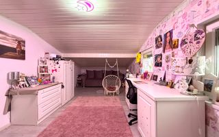 Casă spațioasă în Varias, împărțită în două unități cu acces separat - Poză 7