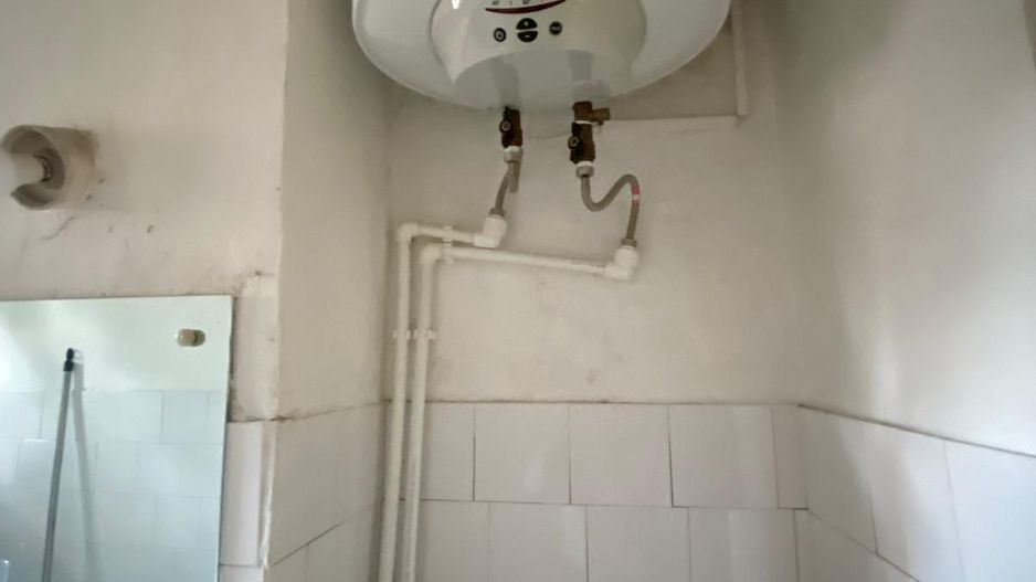 vand apartament 3 camere, etaj 2, zona Piata Sarbilor - Poză 4