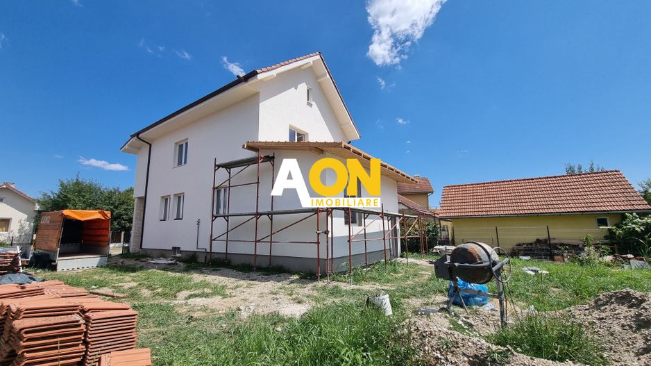 De vanzare casa individuala 4 camere, finisata,  490mp teren - Poză 15
