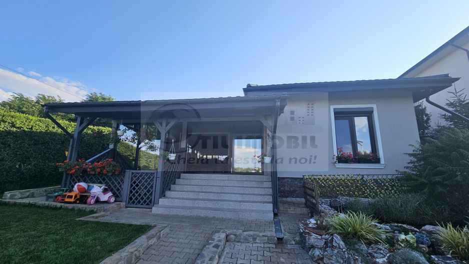 Vila plan parter - mobilata utilata - lux - Valea Adanca - Poză 2