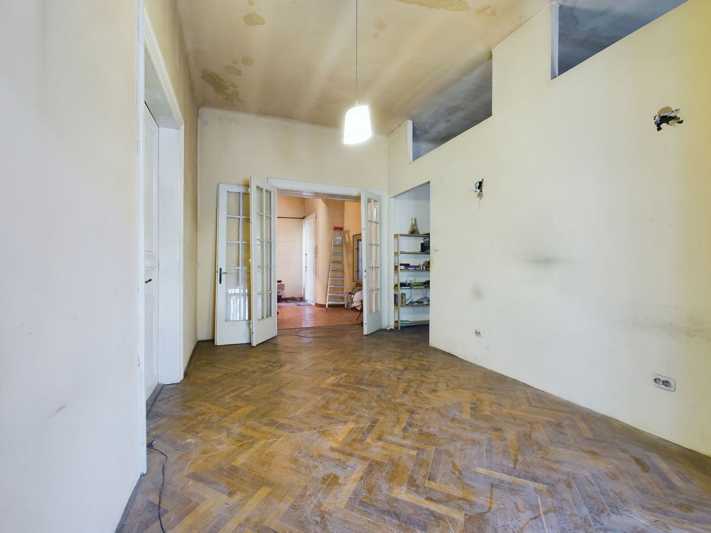 Apartament generos în zonă centrală cu clădiri istorice! - Poză 5