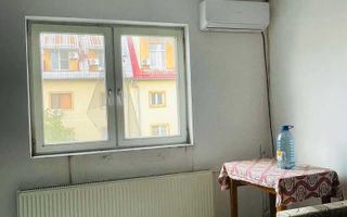 Garsoniera  zona Blascovici mobilat - Poză 2