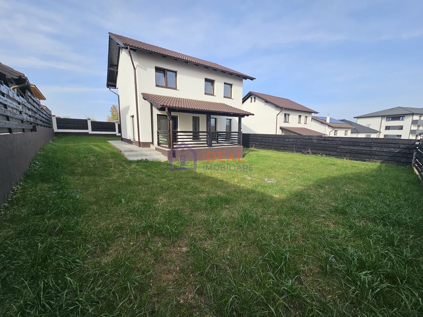 Casa Individuala cu 4 camere si garaj, in zona Lidl Selimbar - Poză 4