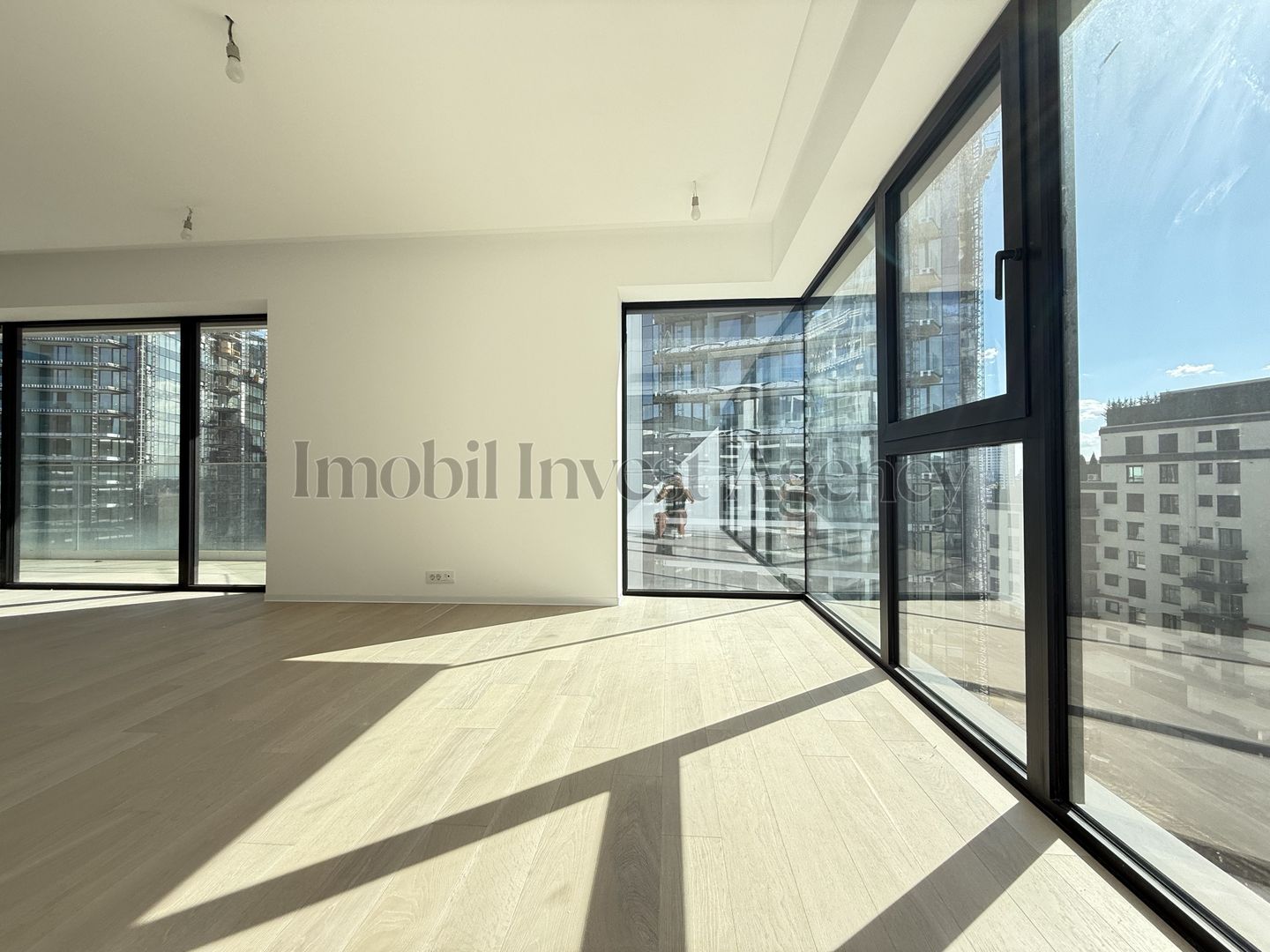 Apartament 4 camere de vanzare One Lake Club - Poză 3