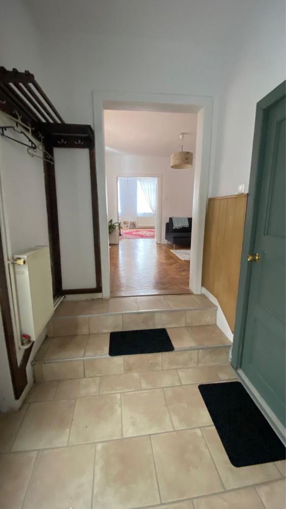 Casa de inchiriat pe strada De Mijloc - Poză 4