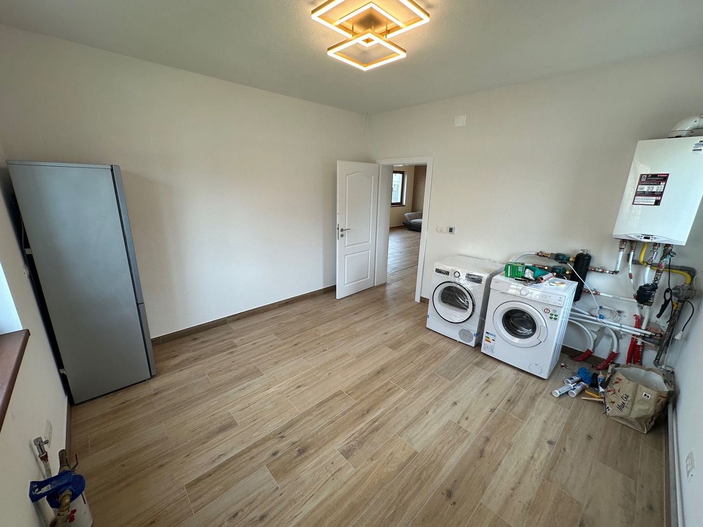 Duplex cu camera pe parter - Poză 6