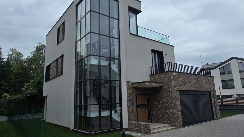 INCHIRIERE VILA MODERNA | PIPERA| MOBILATA LA CERERE| PISCINA - Poză 1