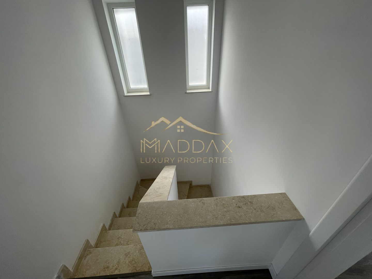 Vila individuala_P+1 ***4 camere***380 mp teren//Tamasi-CORBEANCA - Poză 9