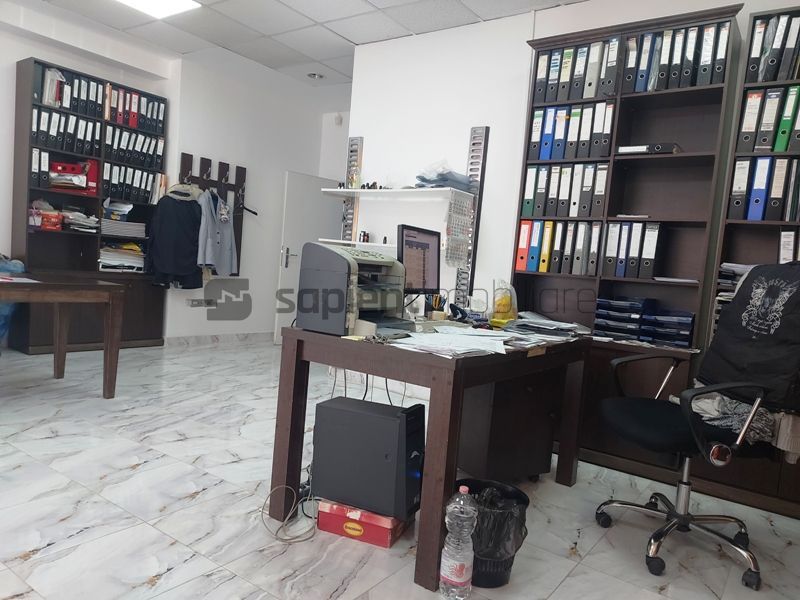 Spatiu comercial ultracentral ideal pentru birouri - Poză 19