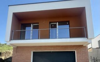 Case moderne cu panoramă superbă, Dezmir - Poză 1