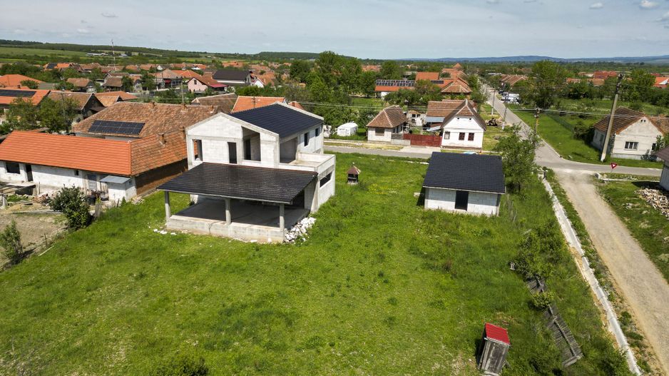 Casă la roșu din BCA de vânzare în Județul Arad - Poză 17