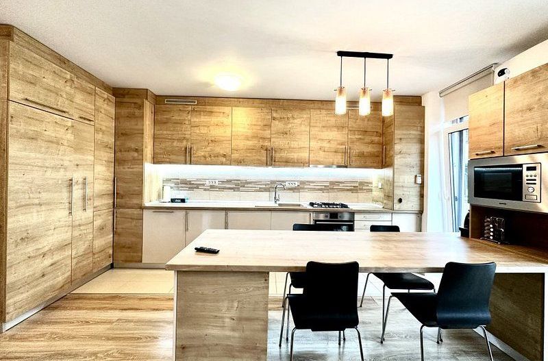Un apartament cu 3 camere + loc parcare, primitor și modern, în zona Centrală - Poză 3