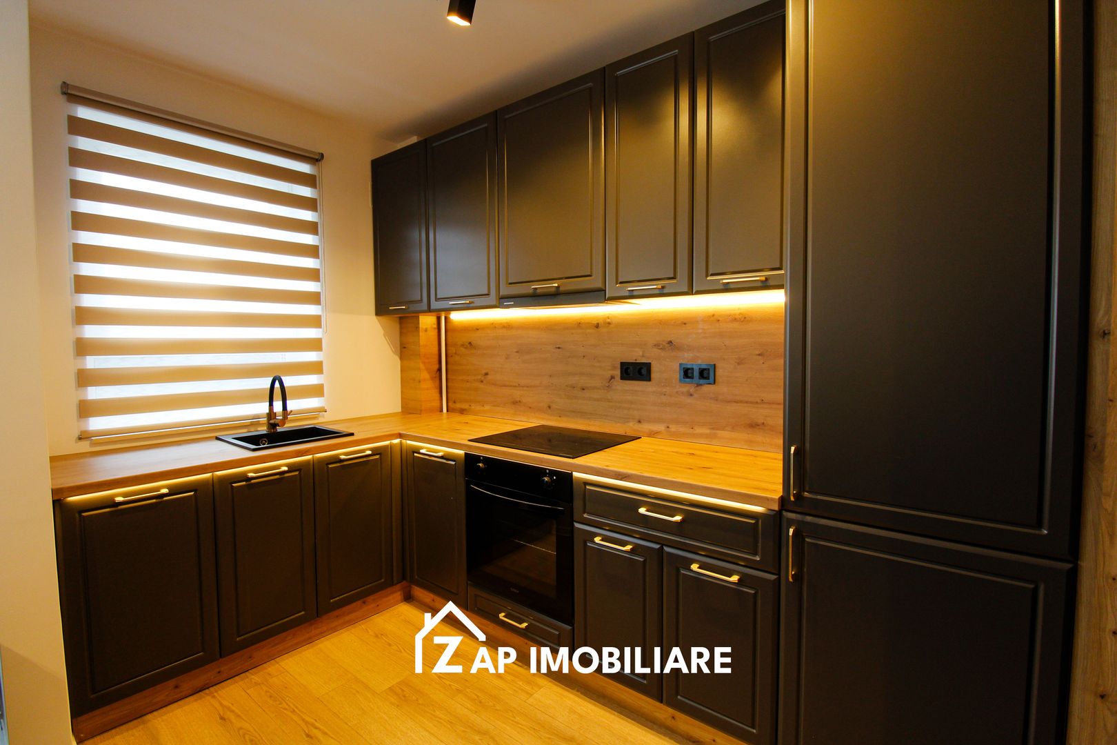 Premium 2 Camere Maurer | Parcare  | Echipat LUX - Poză 2