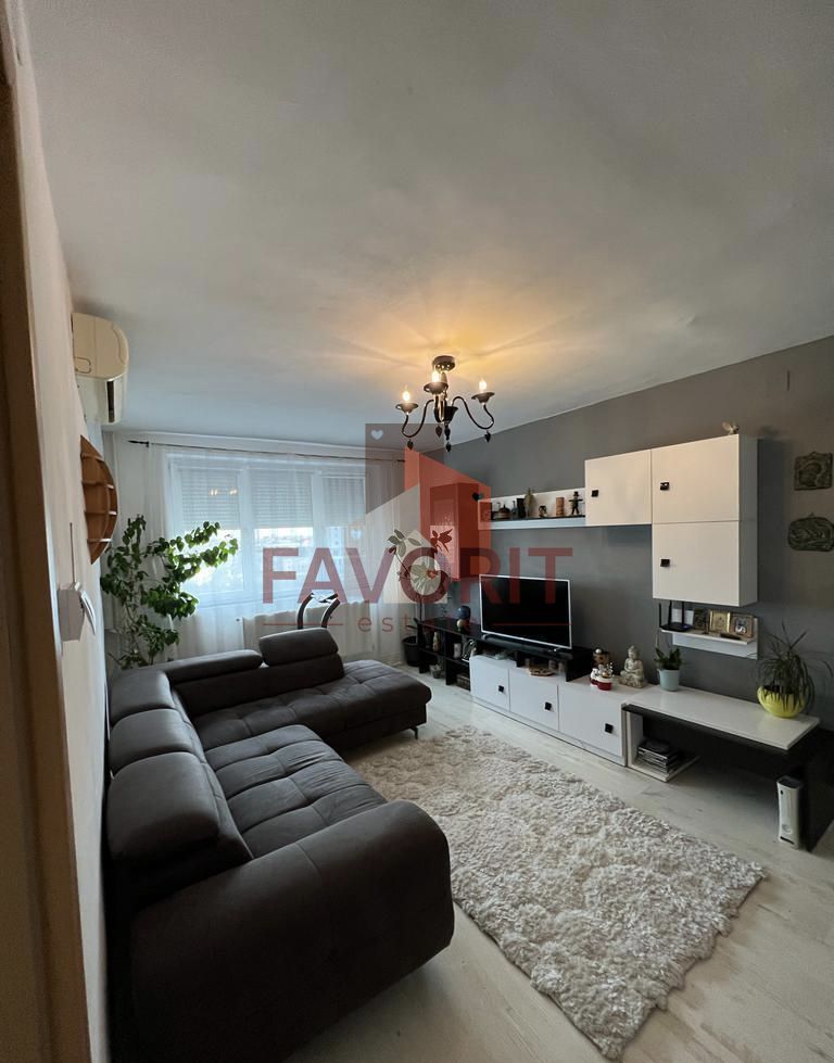 Centrala proprie. Complet renovat. Mobilat si utilat. - Poză 1