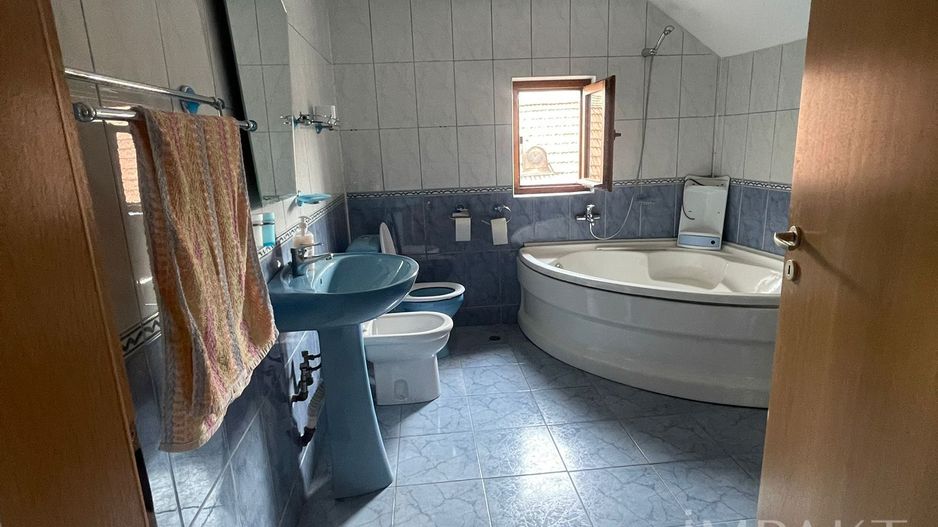 Casa moderna cu 3 camere in cartierul Marasti. - Poză 23