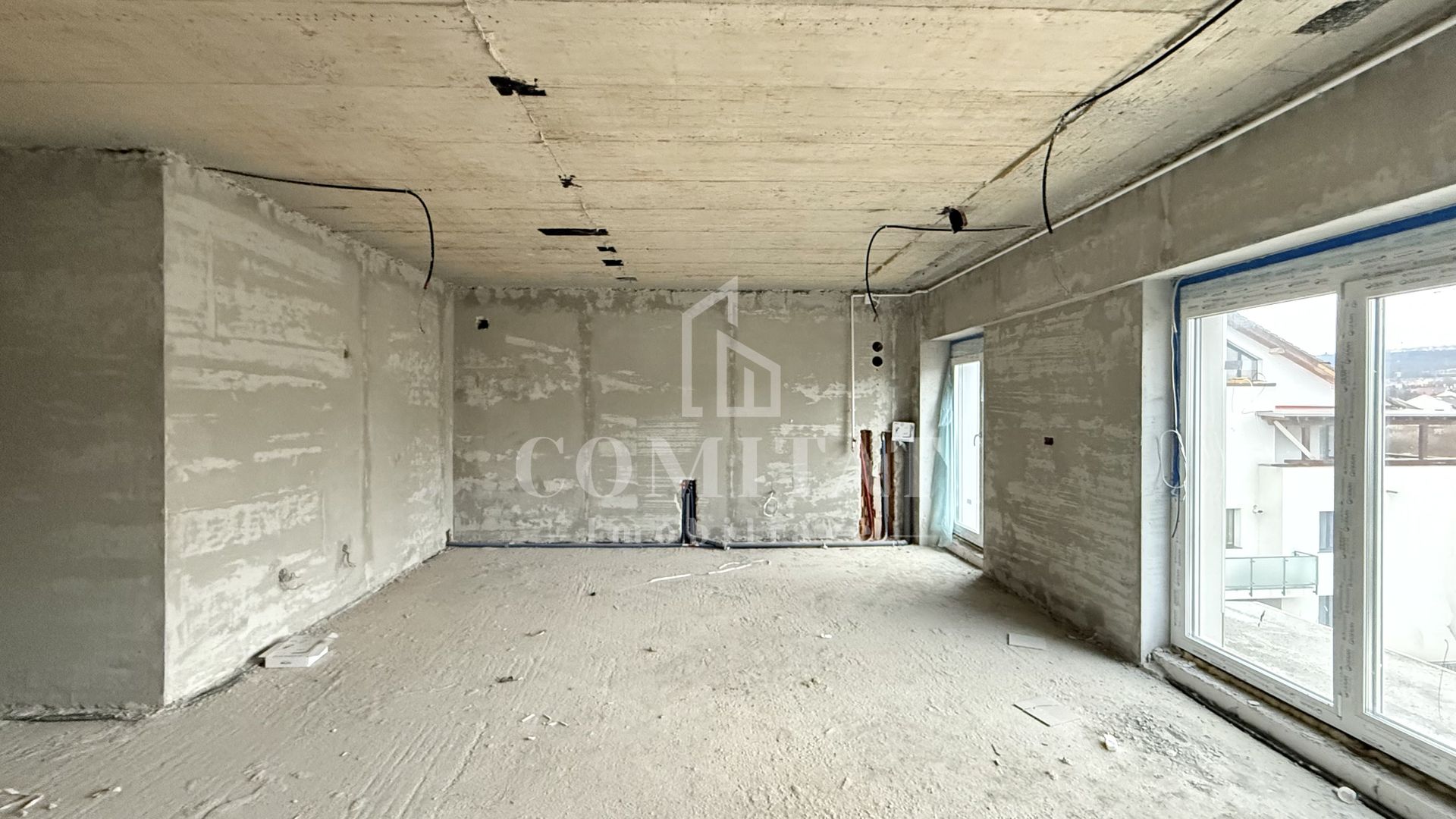 Apartament cu 3 camere | 100 mp | Europa - Poză 3