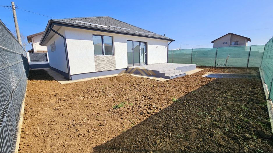 Casa parter cu 4 camere - comuna Berceni - Poză 3