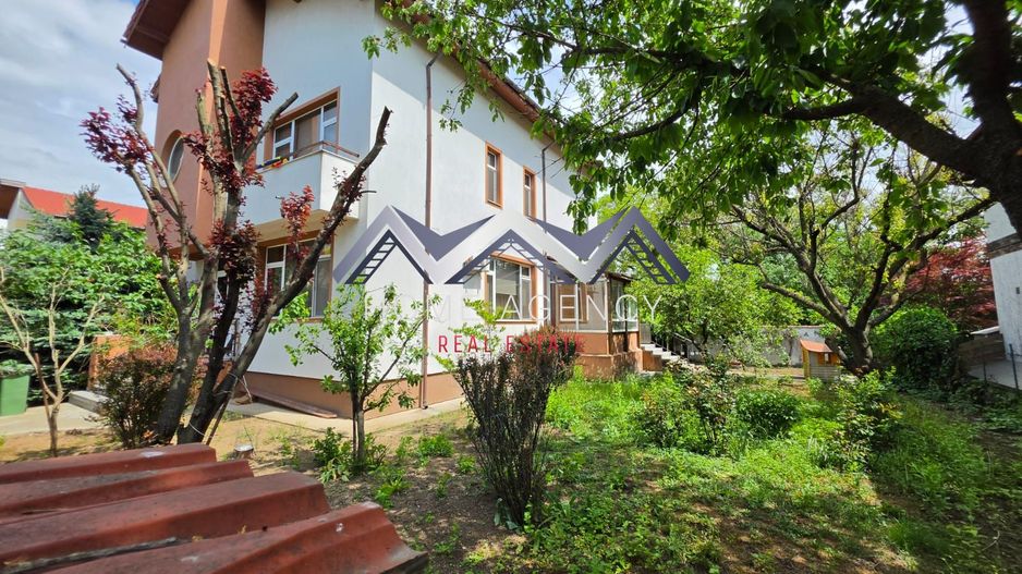 Vilă elegantă P+1+M cu grădină amenajată | Iancu Nicolae - Poză 3