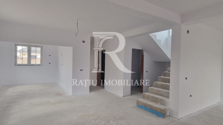 Casa de vanzare cu 4 camere | Cihei | Finisata | Bihor - Poză 9