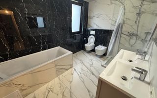 Duplex despartit prin garaj. Zona centrala - langa padure - Poză 13