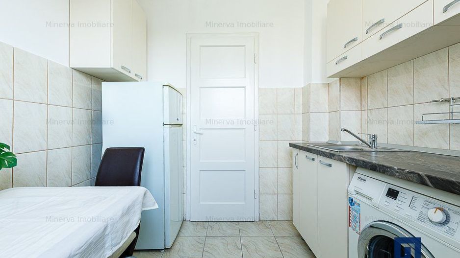 Bd CD LOGA Închiriere Apartament 2 camere decomandat, mobilat utilat, 340 euro - Poză 12