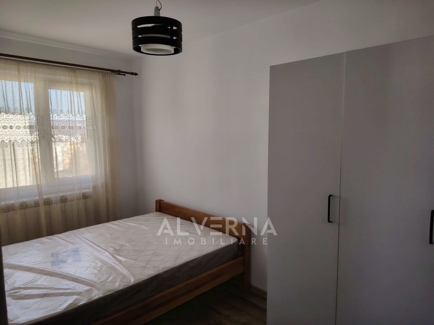 Apartament 3 camere 46mp | parcare exterioara | cartier Manastur - Poză 2