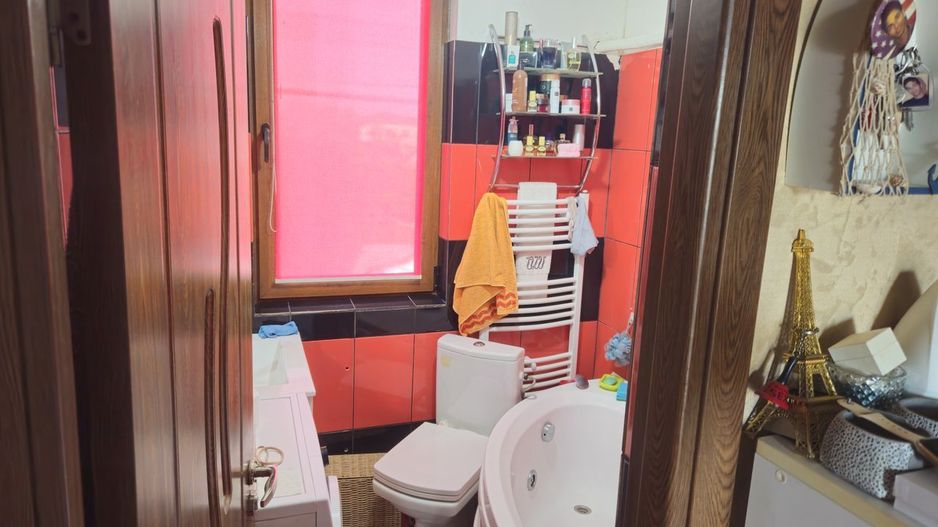 De vanzare ap 2 camere+curte proprie 70mp, Bragadiru - Poză 7