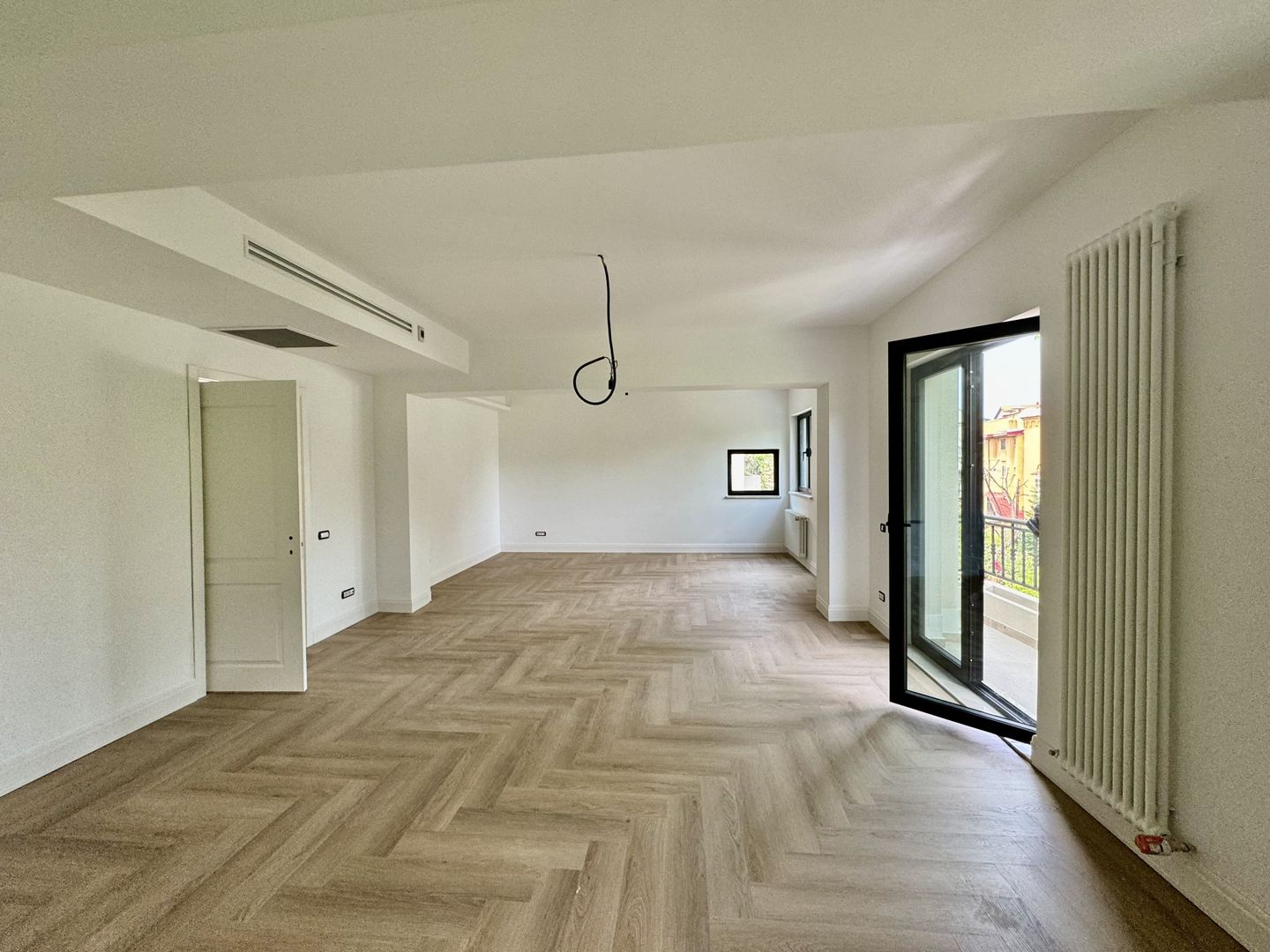 Primaverii vila 650 mp stil arhitectonic neoromanesc - Poză 18