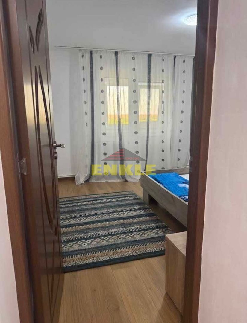 De inchiriat apartament cu 2 camere, zona Imparat Traian. - Poză 1