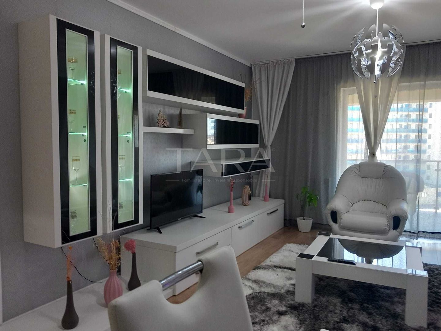 Apartament modern cu vedere spre lac – Viva City, lângă Iulius Mall - Poză 1