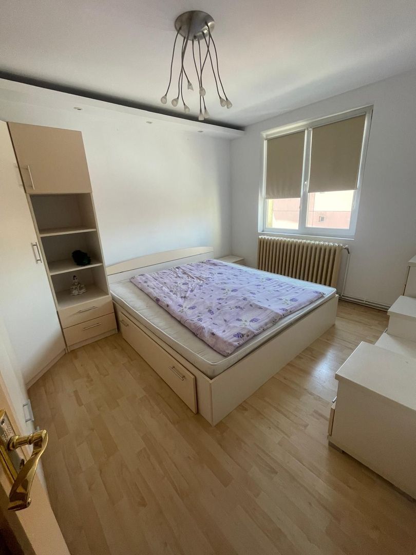 Apartament de vanzare - Poză 2