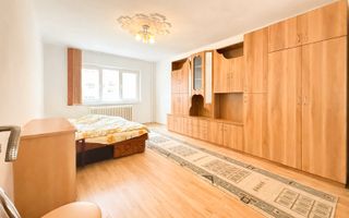 Apartament decomandat, etaj 1, Între lacuri - Poză 1