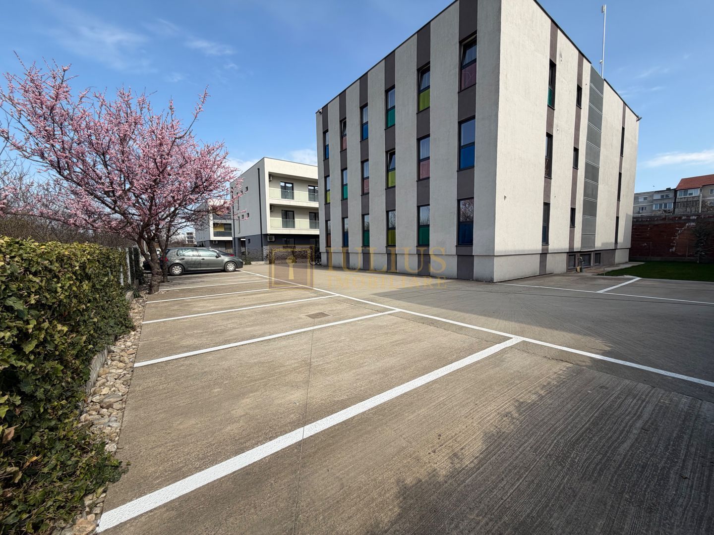 Încălzire în pardoseală, baia are fereastra. Loc parcare privat - Poză 1