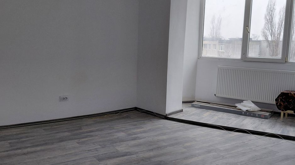 🏡 Apartament 2 camere  dec | Micro 13 | Etaj 4/5 | 55 mp totali ,liber - Poză 1