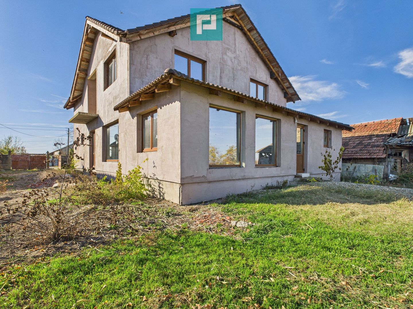 Proprietate impresionantă de vânzare in Nădab - Poză 1