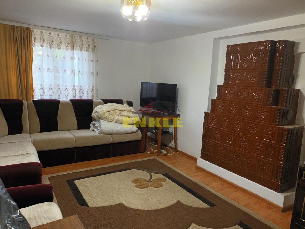 Casa , P+1+teren, 108 mp,Zona  Baisa ,teren 10000 mp,pret 150000 Euro - Poză 2