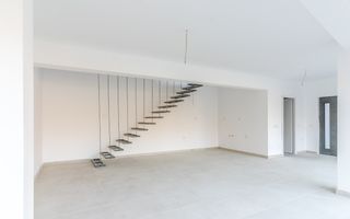 Casă / Vilă cu 4 camere de vânzare - Poză 7