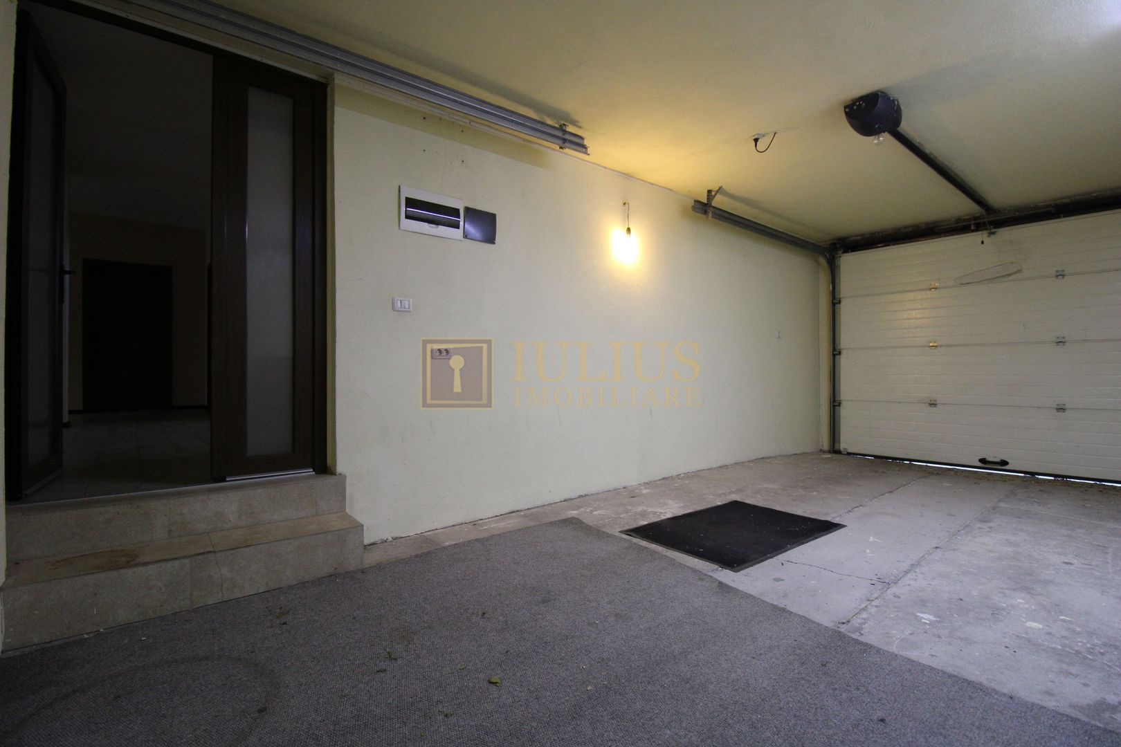 Zona Cetatii; 6 incaperi, ideal pentru sediu firma. - Poză 23