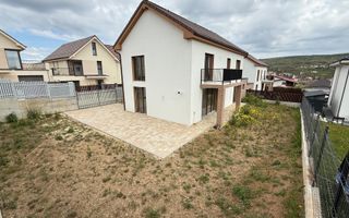 Case cu garaj Chinteni zona străzii Ana Aslan - Poză 2