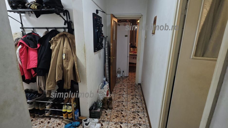 VANDUT! Carrefour Grand Arena decomandat Sector 4 - Poză 5